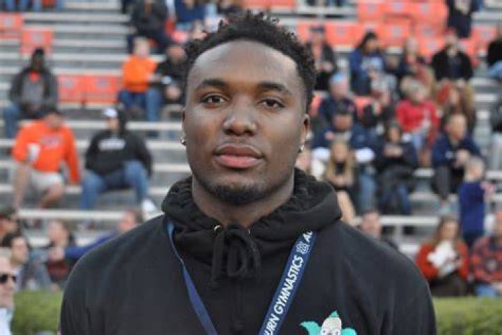 BOOM!!! Chris Moore commits to Auburn Basketball! College and Magnolia