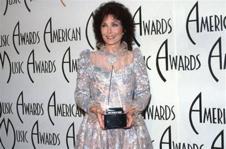How many times was Loretta Lynn married?