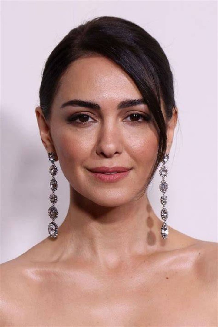Nazanin Boniadi conhe&ccedil;a a exnamorada de Tom Cruise E! Online Brasil