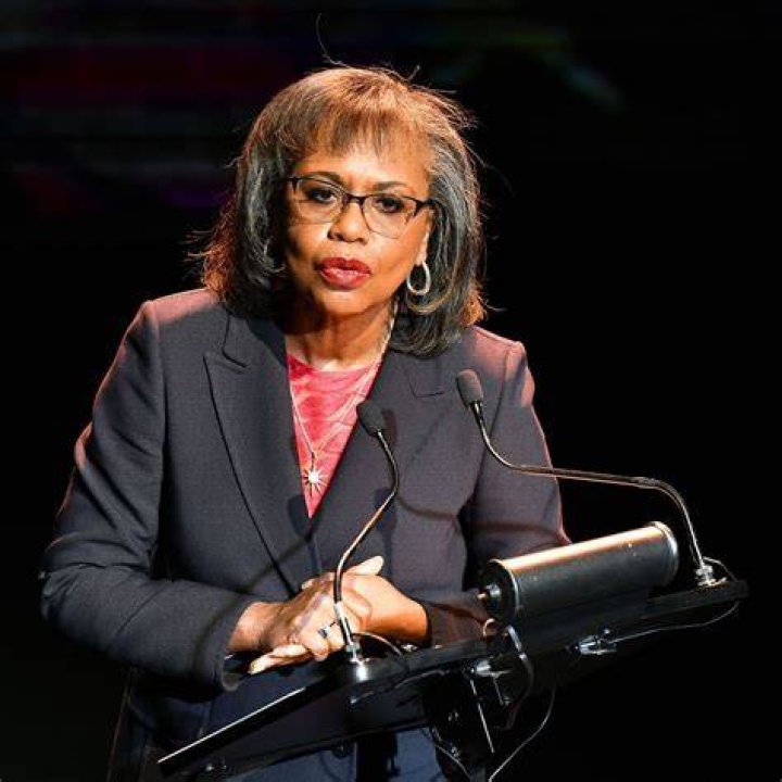 Professor Anita Hill to be Honored With University of California