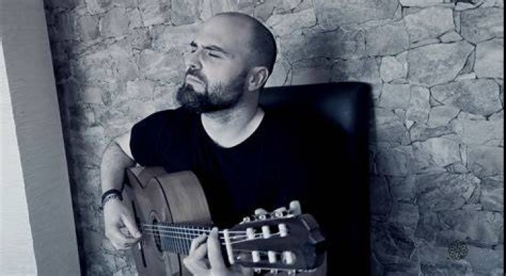 Santiago Lara comparte Un viaje por la vida en Youtube Revista